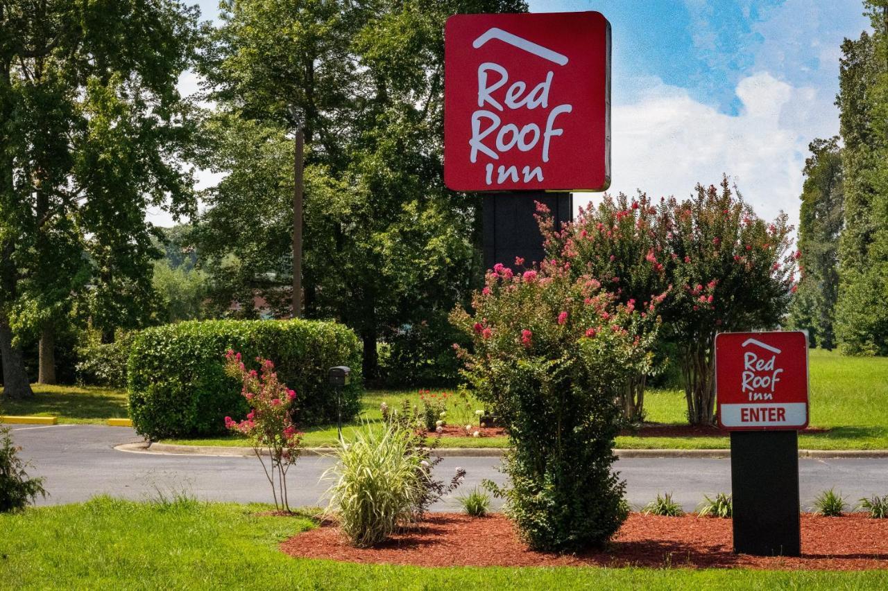 Red Roof - Naval Base Hotel