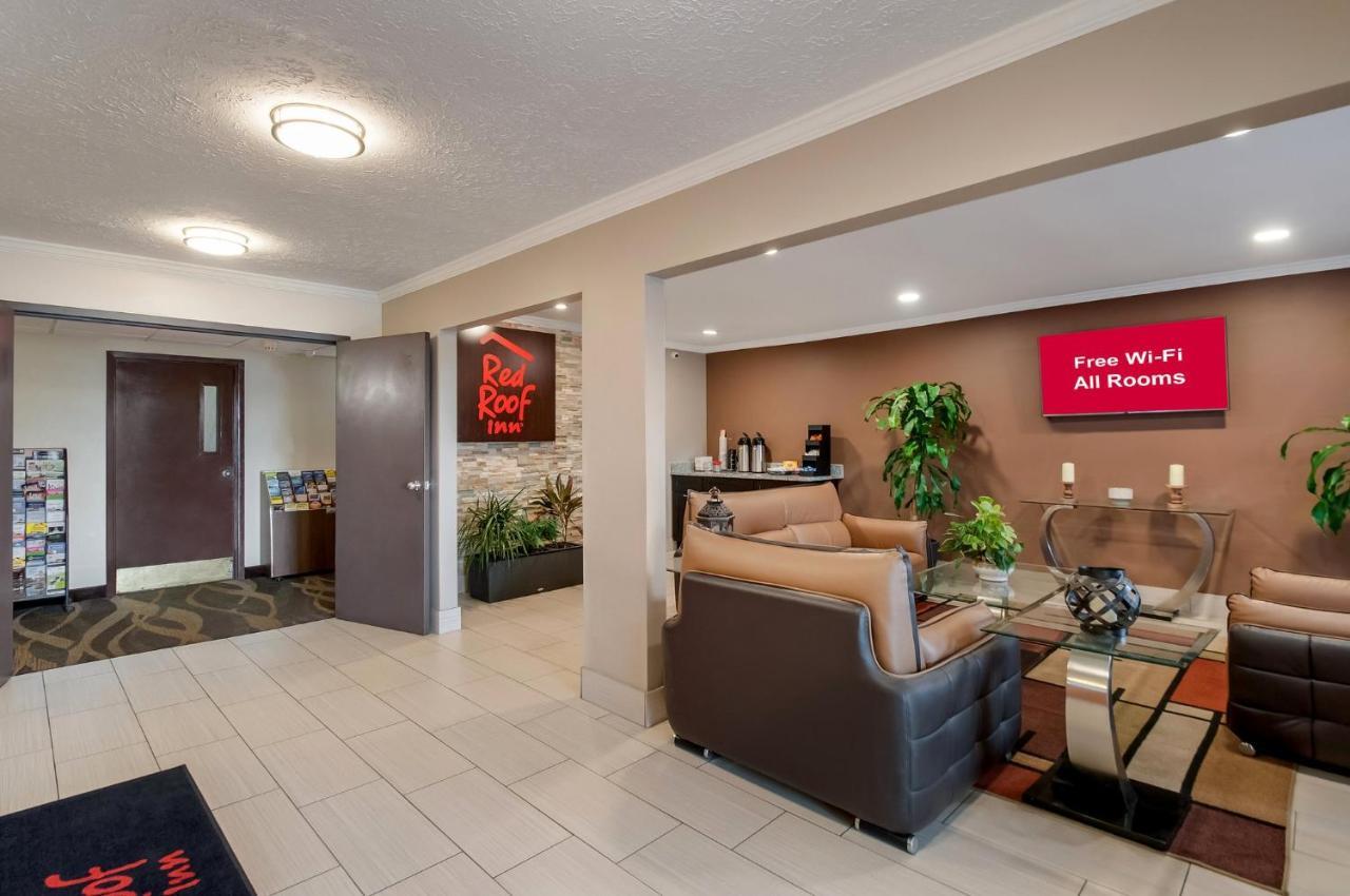 Hotel Red Roof - Naval Base 3*